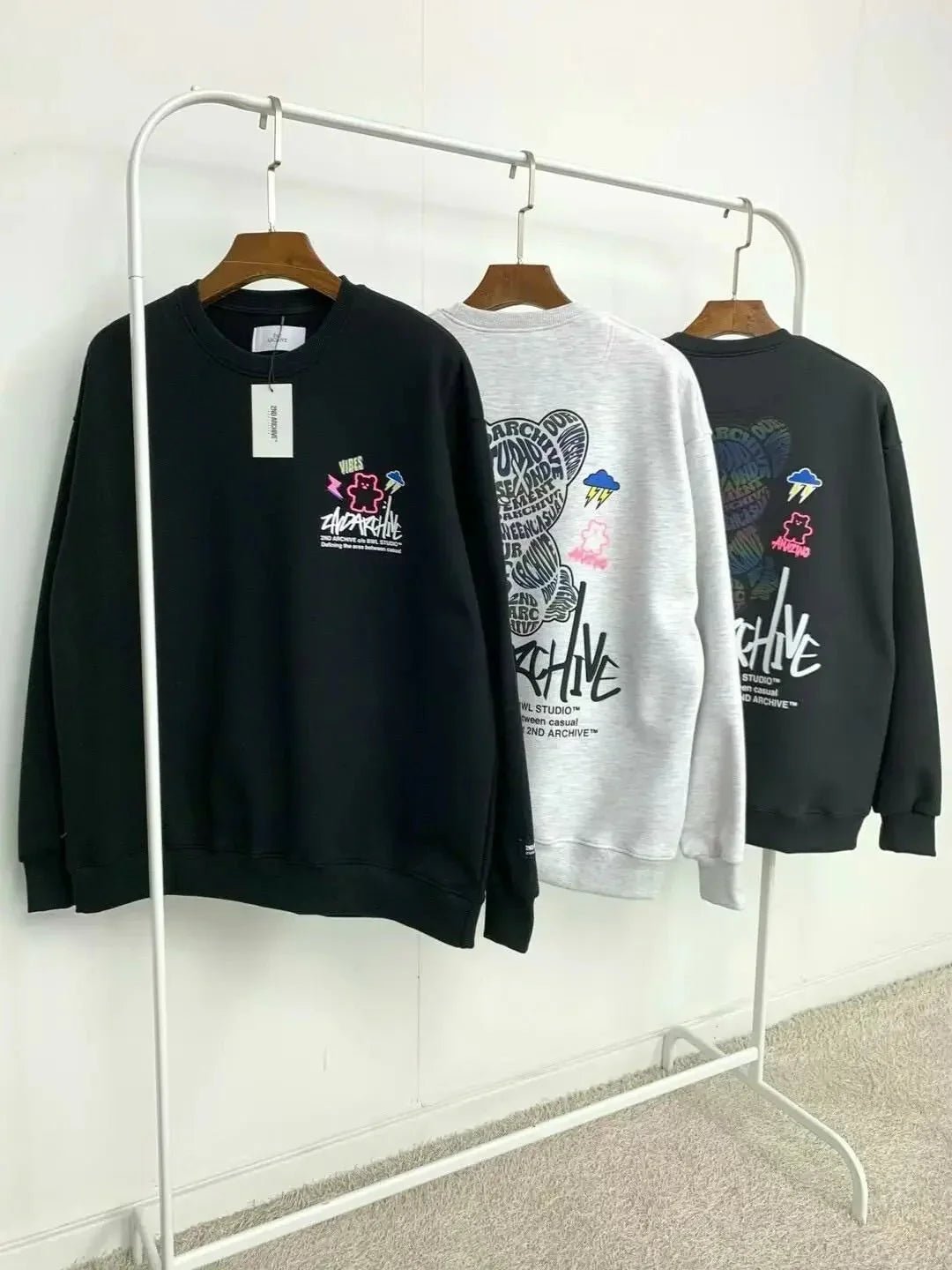 韓國直送🇰🇷 2ND ARCHIVE Bear Sweatshirt - HLY &amp; CHOCCICO