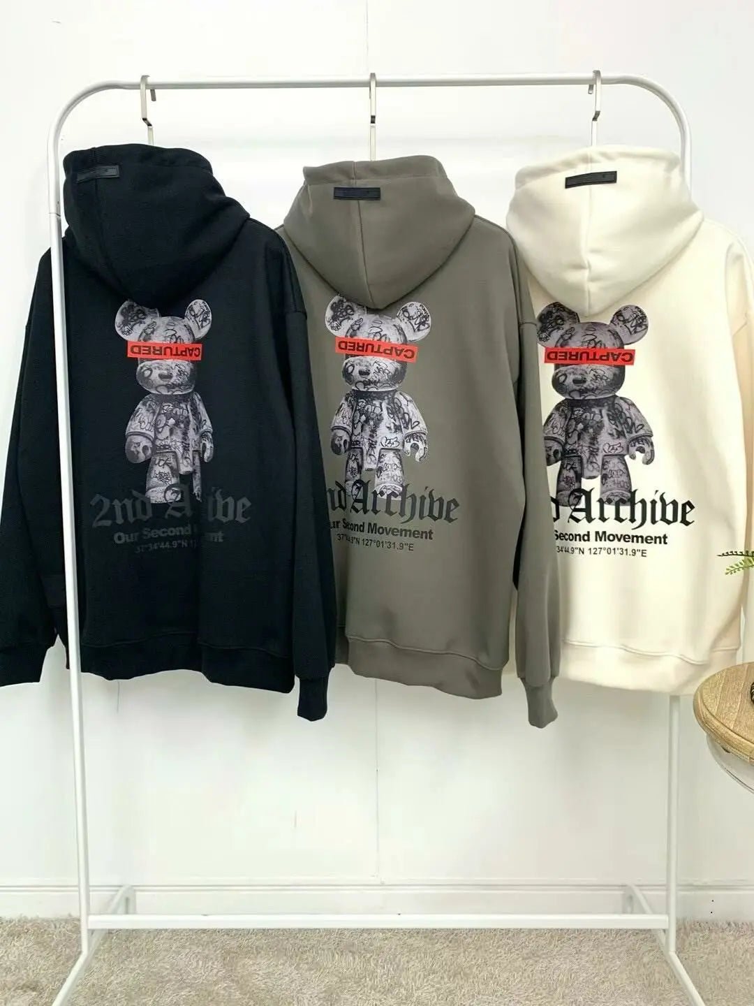 韓國直送🇰🇷 2ND ARCHIVE Captured Bear Hoodies - HLY & CHOCCICO