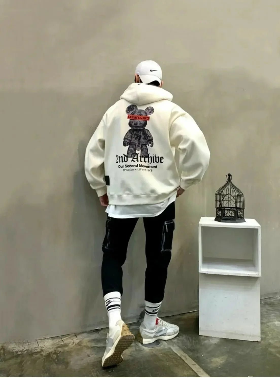 韓國直送🇰🇷 2ND ARCHIVE Captured Bear Hoodies - HLY &amp; CHOCCICO