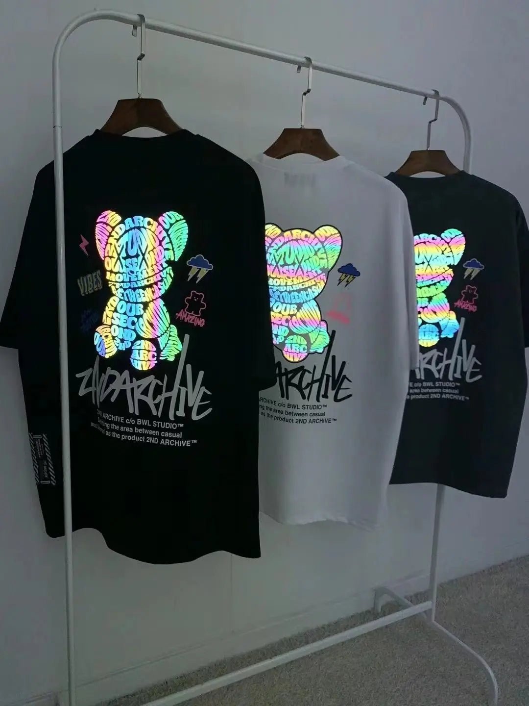 韓國直送🇰🇷 2ND ARCHIVE Vibe Bear Scotch T-shirt -3 Color HLY & CHOCCICO