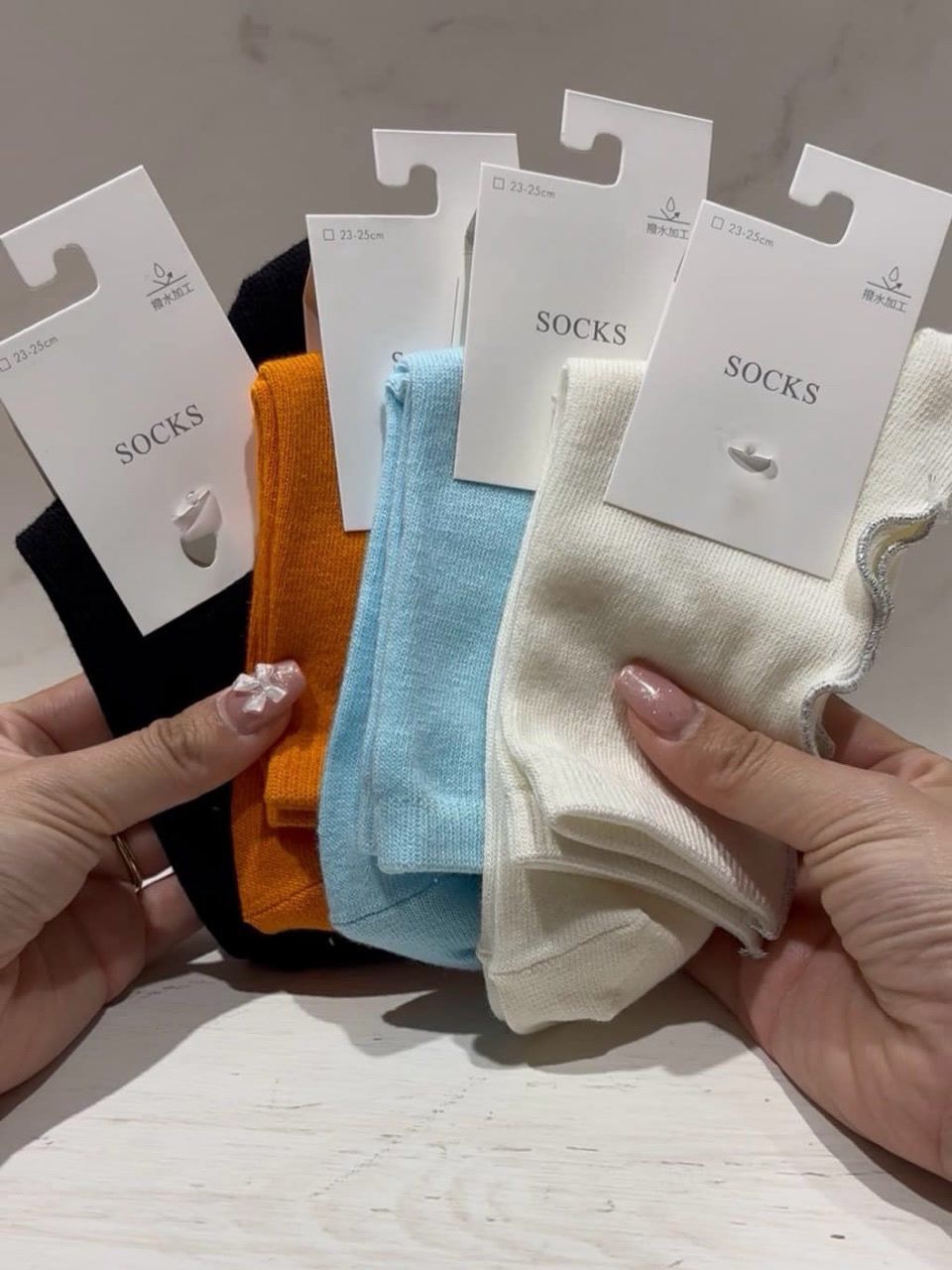 日本代購3 coins 防水襪 (1 套4 色) - HLY & CHOCCICO