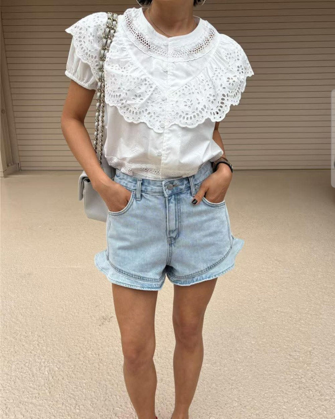 韓國直送Amélie French Lace Detailed Top