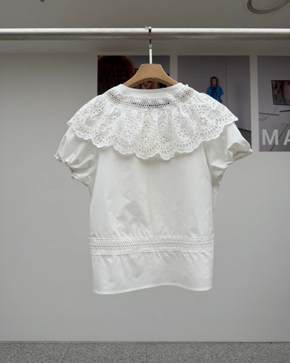 韓國直送Amélie French Lace Detailed Top