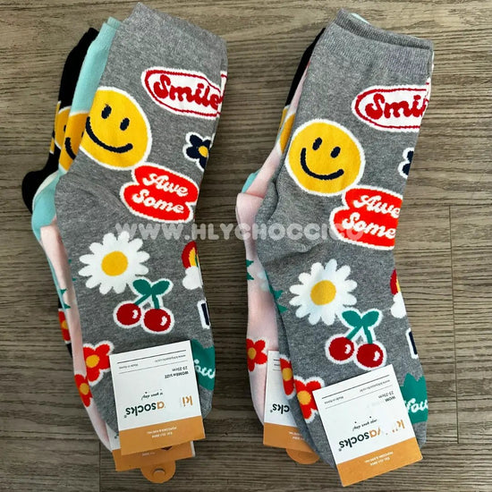 [One-price $98/set] 🇰🇷Directly shipped from Korea🇰🇷 Made in Korea Smile Flower Socks (5 pairs in 1 set)