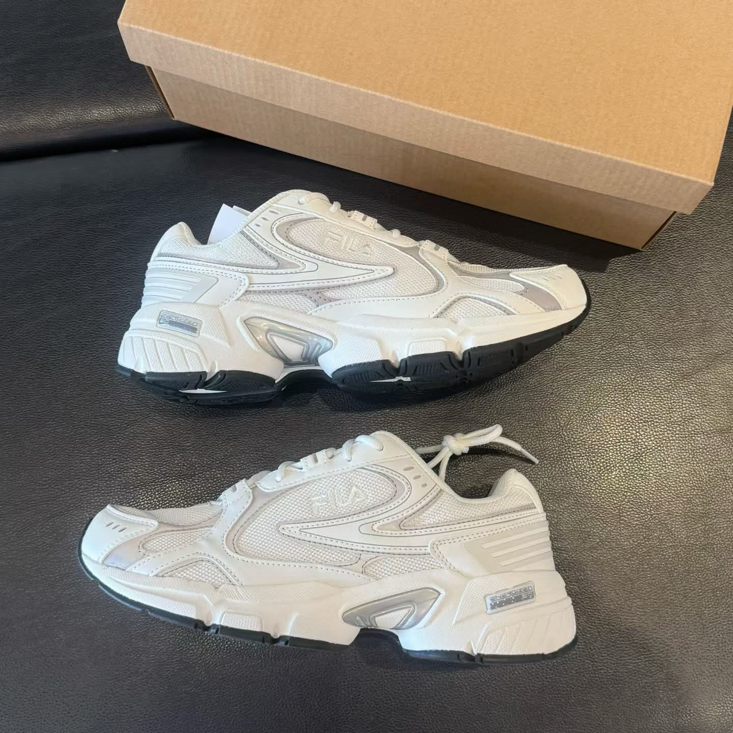 ⚡️快閃優惠⚡️韓國直送 FILA Recharge Runners Sneakers ❤️‍🔥截單日6月27日 ❤️‍🔥 3 周到港