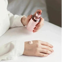 AHC玫瑰金精華提亮素顏霜 (SPF30 PA++) HLY & CHOCCICO