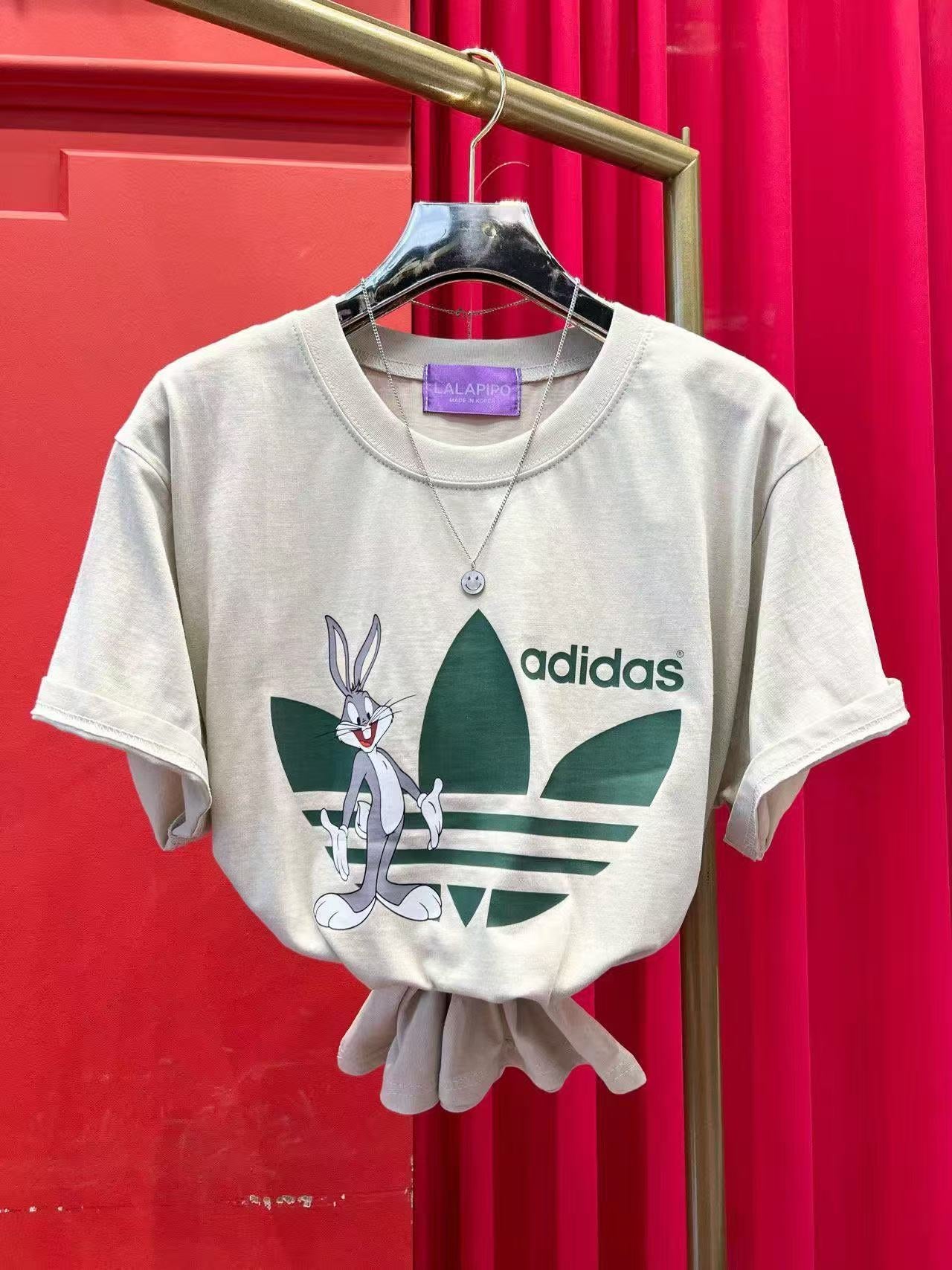 韓國直送Bugs Bunny Graphic Tee - HLY &amp; CHOCCICO