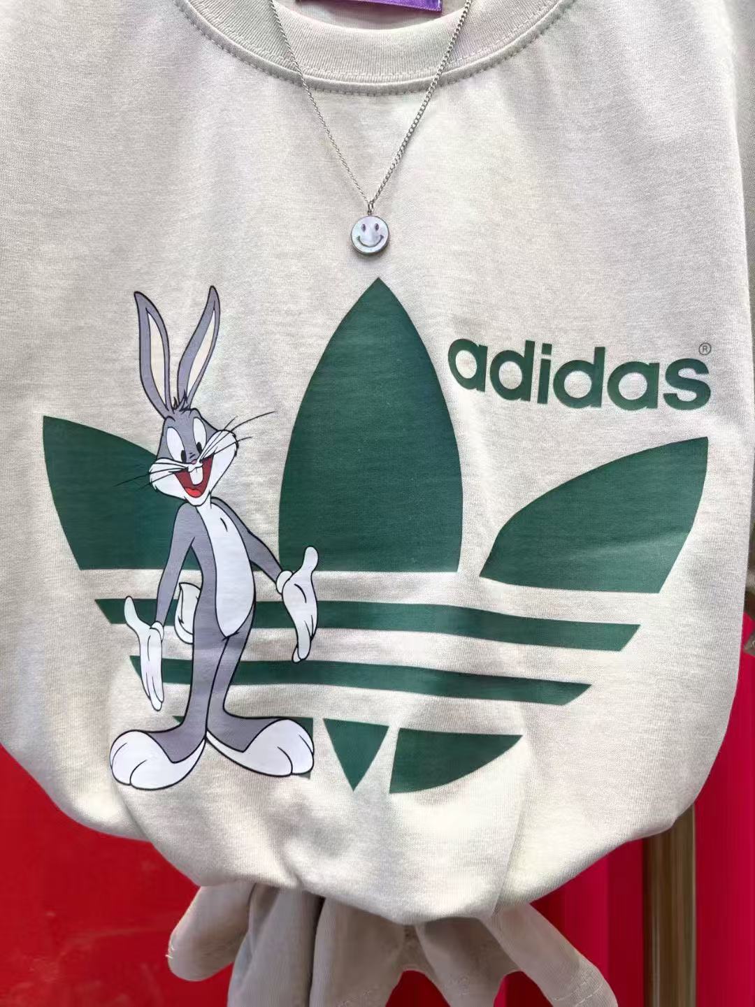 韓國直送Bugs Bunny Graphic Tee - HLY &amp; CHOCCICO