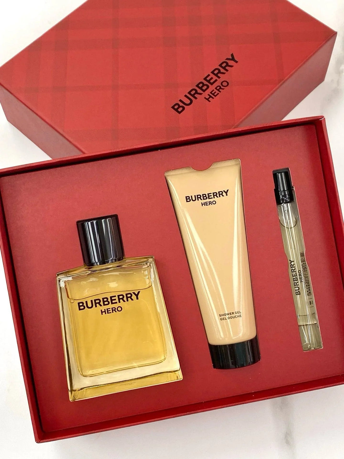 Burberry hero Eau De Toilette gift set 駿勇之心男士淡香水3件套(淡香水10ml+100ml+沐浴露75ml) - HLY &amp; CHOCCICO