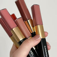 Chanel LE ROUGE DUO ULTRA TENUE 極致持久亮色兩用唇彩極致持久亮色兩用唇彩 (歐洲櫃) （此產品不適用折扣） - HLY & CHOCCICO