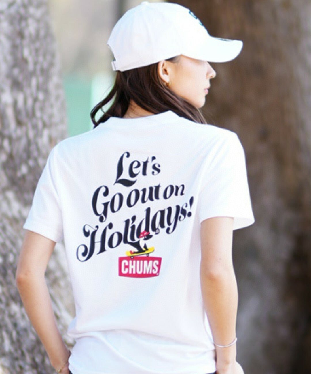 CHUMS Let's go out on holiday tee -4 Color - HLY & CHOCCICO