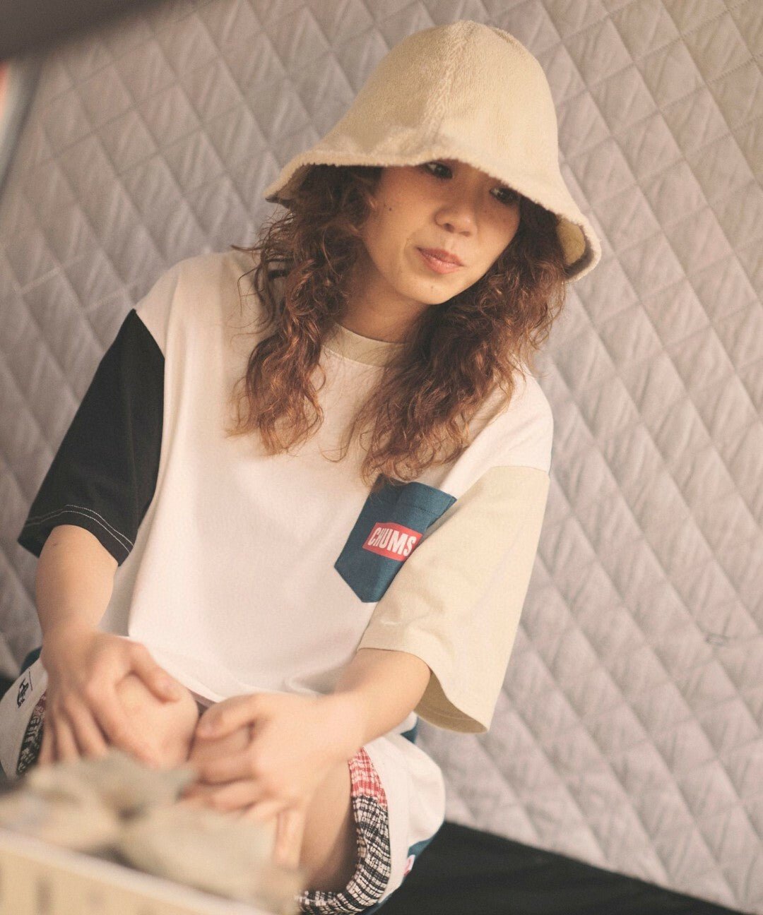 CHUMS  SAUVENIR Tee -4 Color - HLY & CHOCCICO