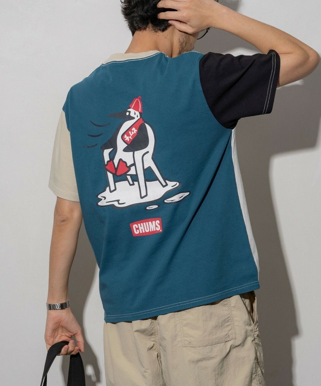 CHUMS  SAUVENIR Tee -4 Color - HLY & CHOCCICO