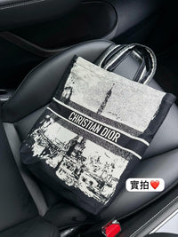 🌟 D i o r 櫃檯 2024 FALL SA 會員贈品 🌟 - HLY & CHOCCICO