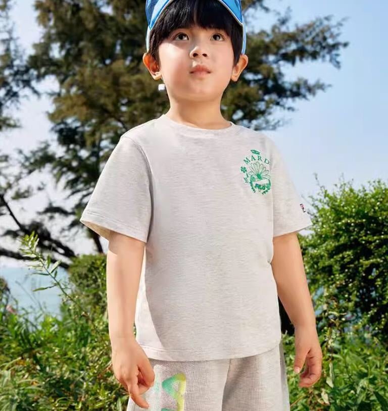 FILA x MARDI Kids Tee 聯名印花兒童短袖 - HLY & CHOCCICO