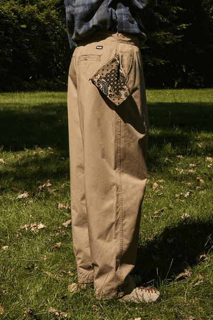 韓國直送Fluke Bandana Hidden Pocket Wide Chino Pants - HLY &amp; CHOCCICO