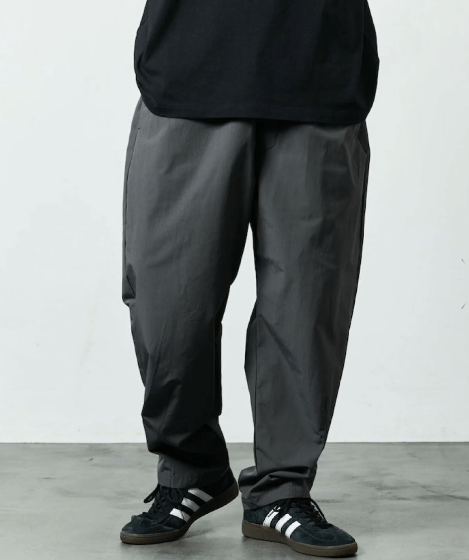 日本直送FREAK'S STORE Wide Silhouette Ankle Tuck Chef Pants HLY & CHOCCICO