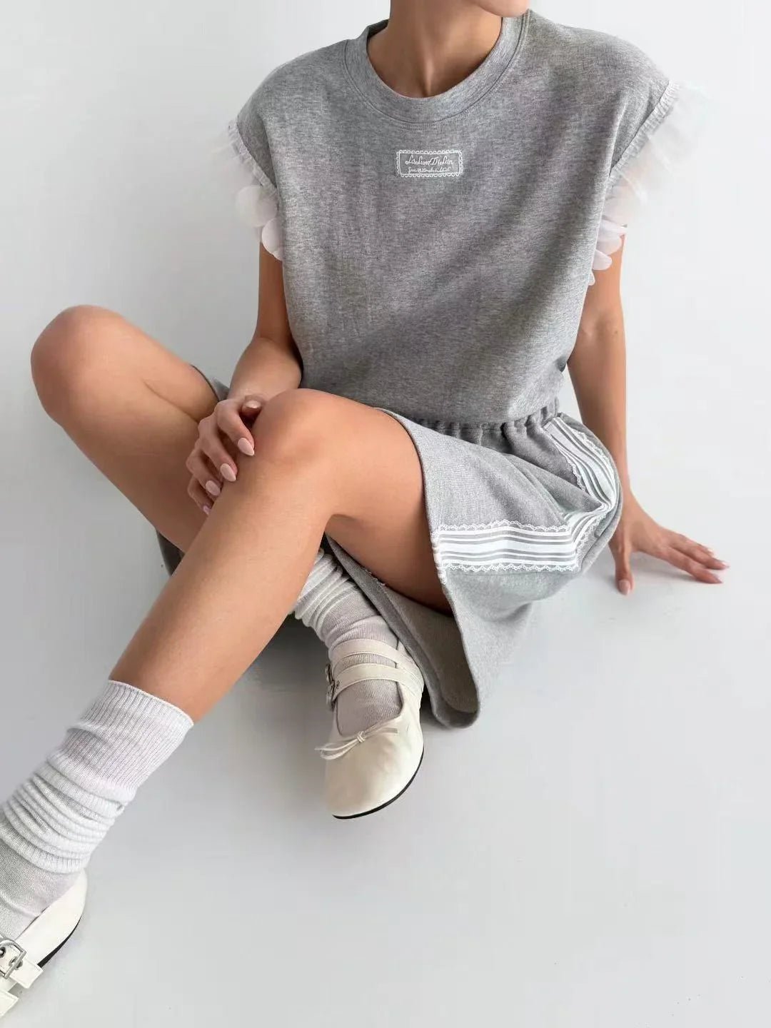 韓國直送Frill Accent Top - HLY &amp; CHOCCICO