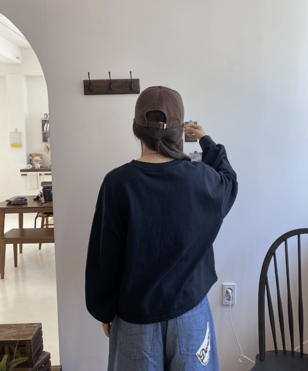 韓國直送Gallery Painted Sweatshirts HLY & CHOCCICO