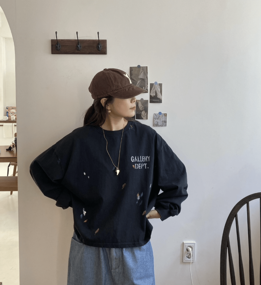 韓國直送Gallery Painted Sweatshirts HLY & CHOCCICO