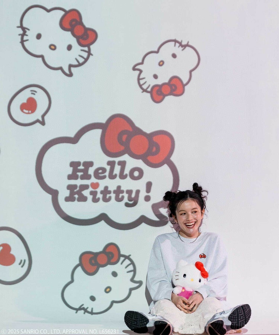 日本直送HELLO KITTY  Bubble Sweatshirt