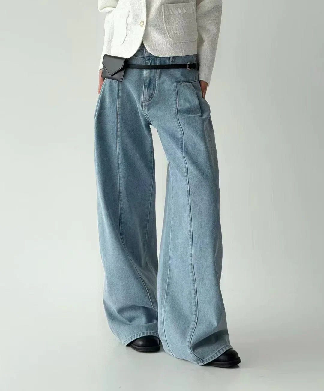 韓國直送High - Waisted Relaxed Jeans - HLY &amp; CHOCCICO