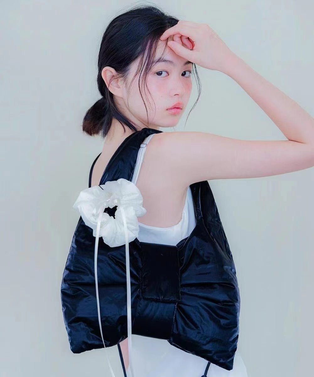 韓國直送Lime Like Large Riho Bag - 4 Color - HLY &amp; CHOCCICO