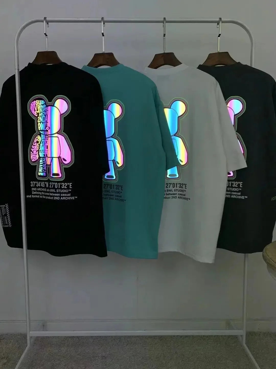 韓國直送🇰🇷 2ND ARCHIVE Half Bear  T-shirt - 4 Color - HLY &amp; CHOCCICO