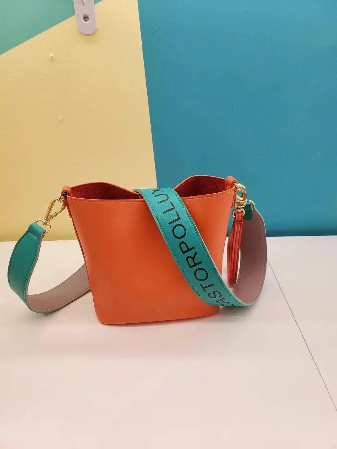 🇰🇷韓國直送🇰🇷 Rooty 撞色背帶二用水桶包  |8色 HLY &amp; CHOCCICO