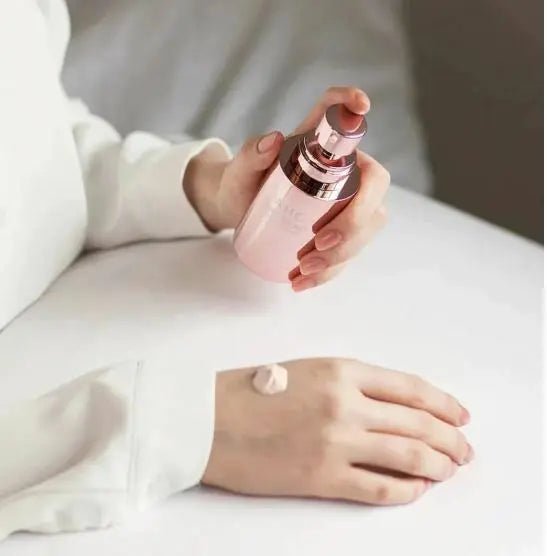 AHC玫瑰金精華提亮素顏霜 (SPF30 PA++) HLY &amp; CHOCCICO