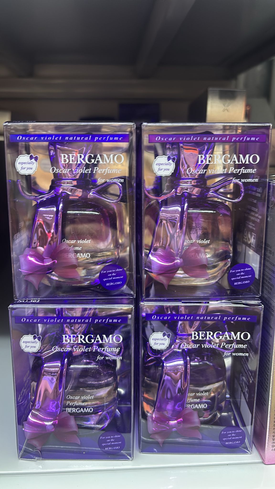 韓國 Bergamo 香木鳶尾花女神輕奢香水 30ml HLY &amp; CHOCCICO