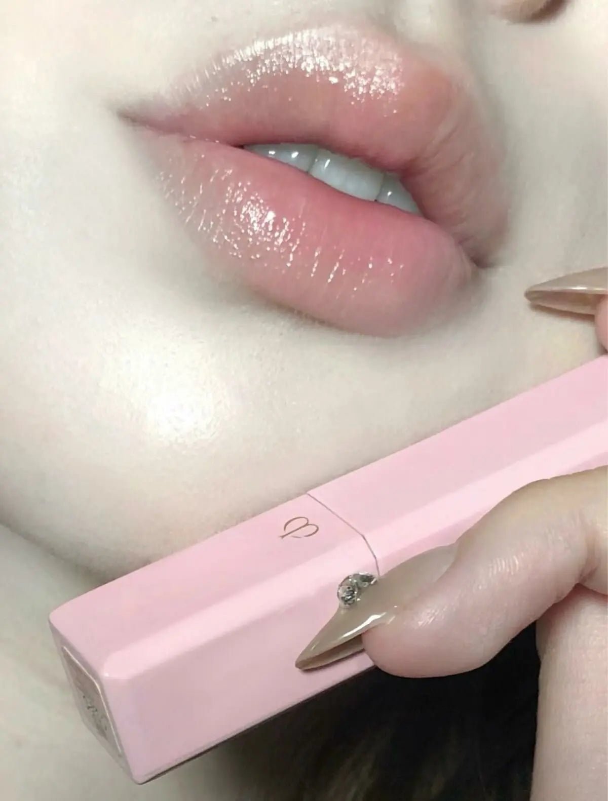 Cle de Peau Beaute CDP 完美亮澤潤唇膏 2.8g  (免稅貨) - HLY & CHOCCICO