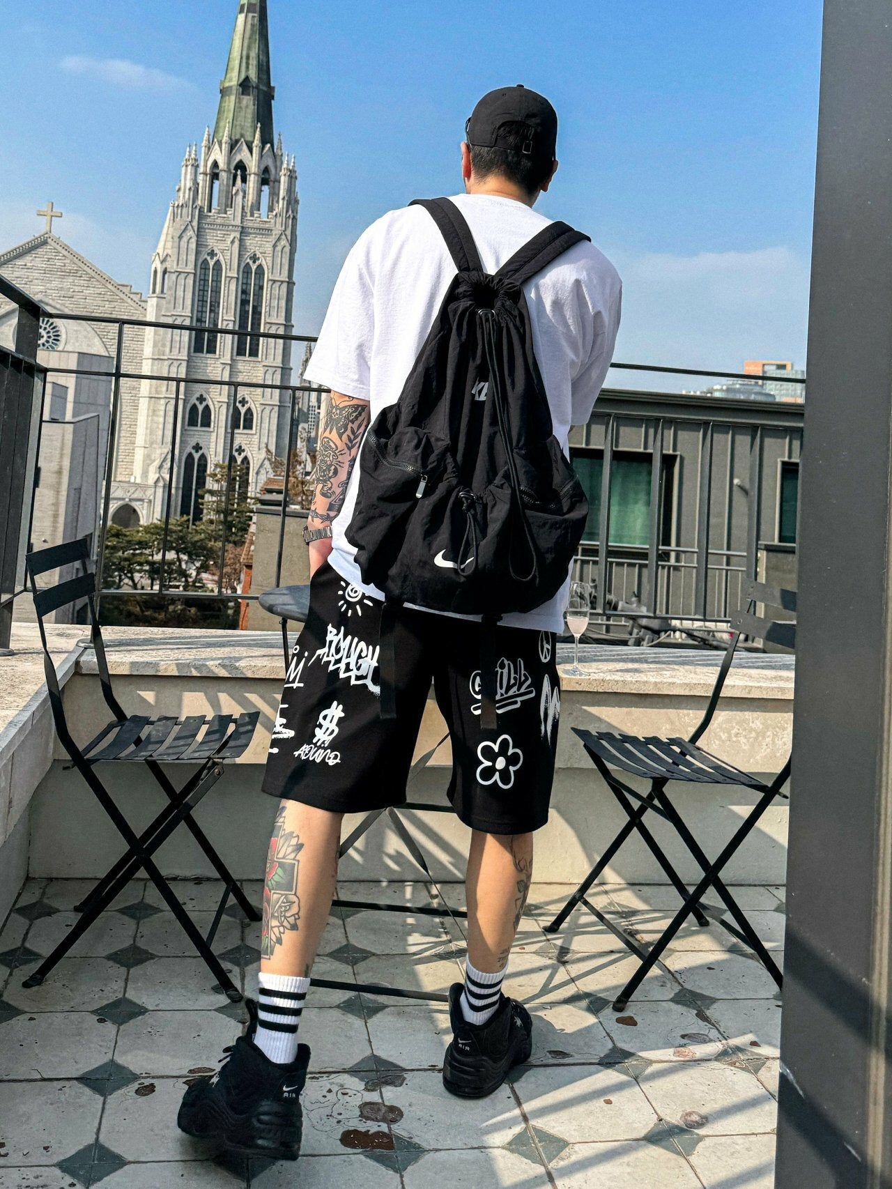 韓國直送 PLUS 82 HIYA Firework Graffiti Shorts - HLY &amp; CHOCCICO