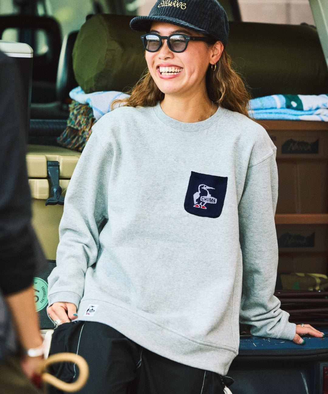 CHUMS 別注 Booby Bird Knit Pocket Sweatshirt - HLY &amp; CHOCCICO