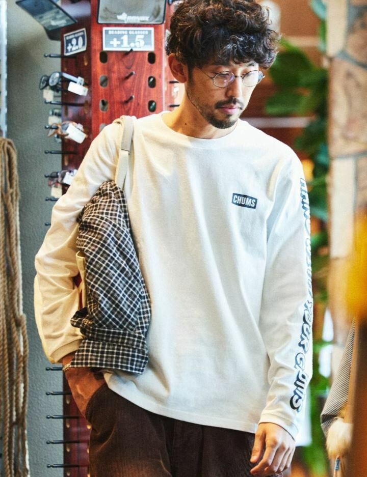 Chums Hang With Your  long sleeve T-shirt - HLY &amp; CHOCCICO