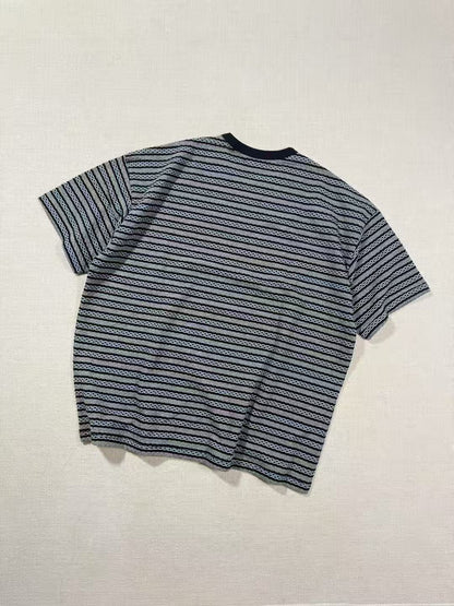 Jacquard Border Tee HLY &amp; CHOCCICO