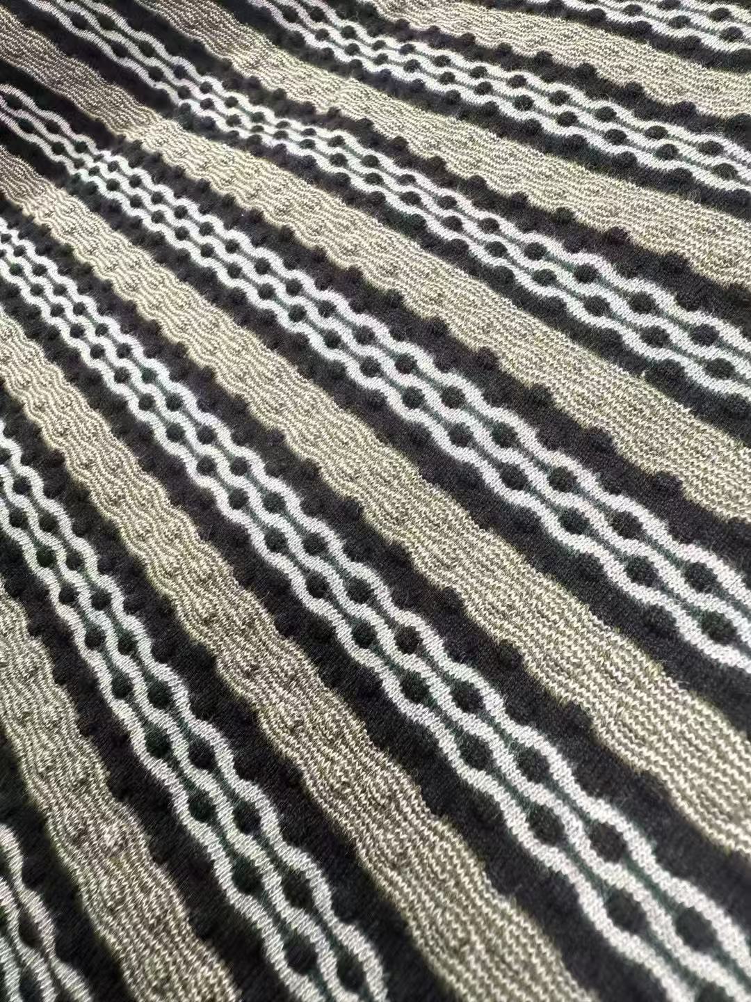 Jacquard Border Tee HLY &amp; CHOCCICO