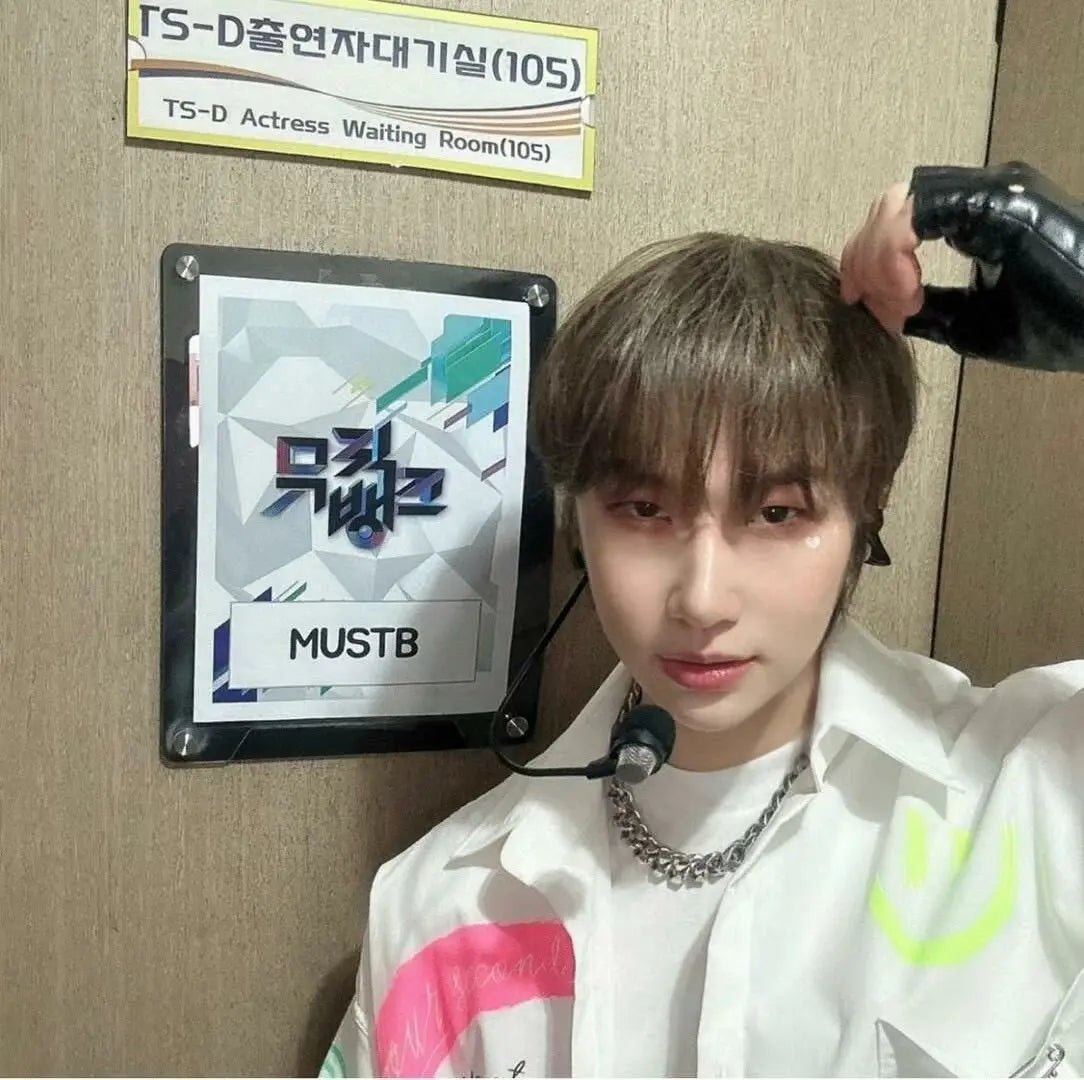 韓國直送🇰🇷 2ND ARCHIVE Half Painting Print Shirt - HLY &amp; CHOCCICO