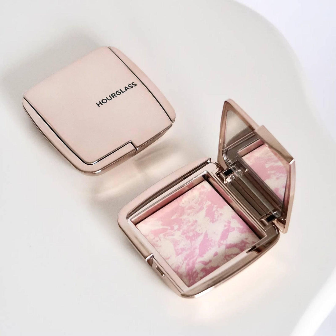 HourGlass Ambient Lighting Blush -  Mood Exposure（柔梅子色） 4.2g - HLY &amp; CHOCCICO