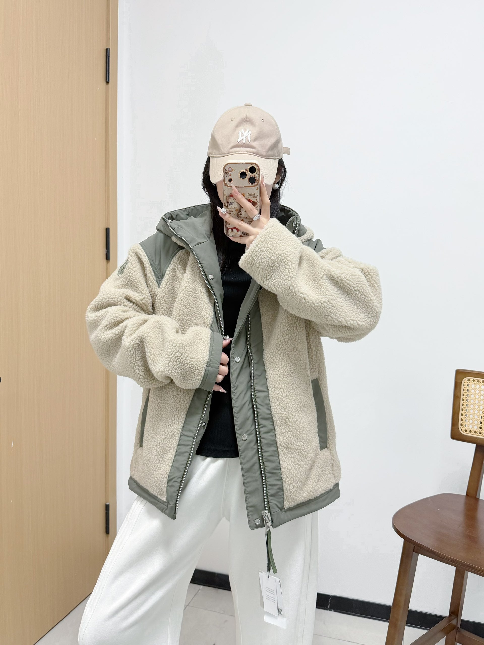 CANADA GOOSE Alberni Reversible Fleece Bomber - HLY & CHOCCICO