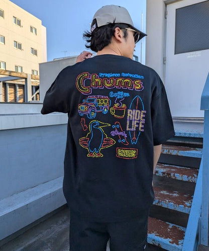 CHUMS Neon Sign Tee