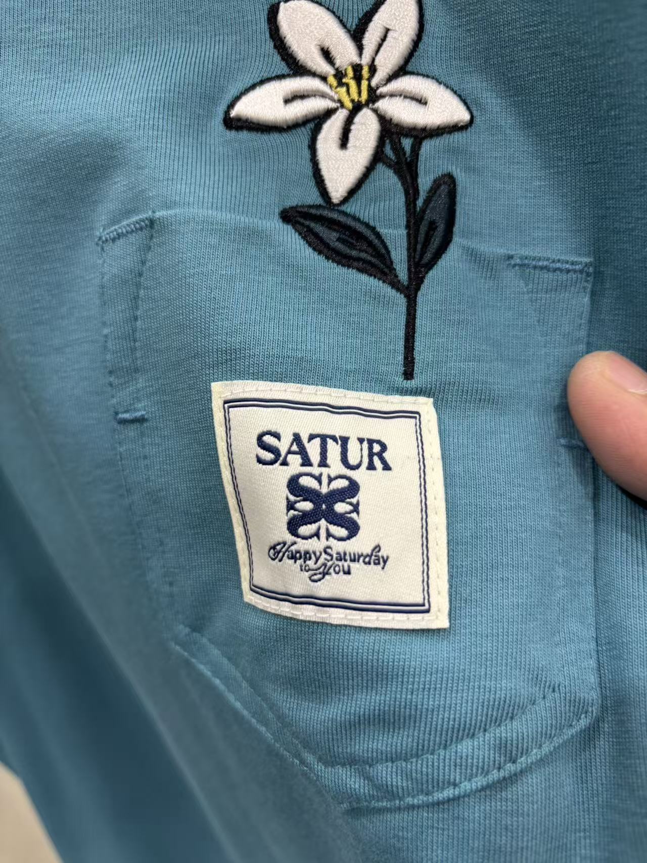 Korea Satur Flower Pocket Tee
