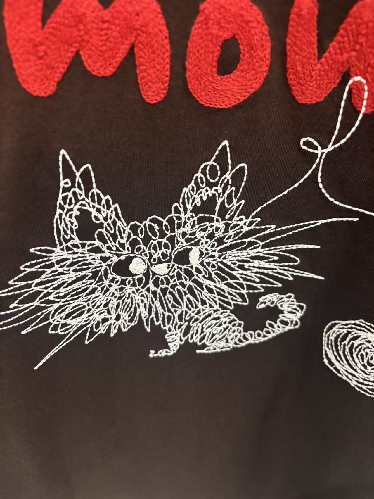 Amour Graffiti Cat Tee