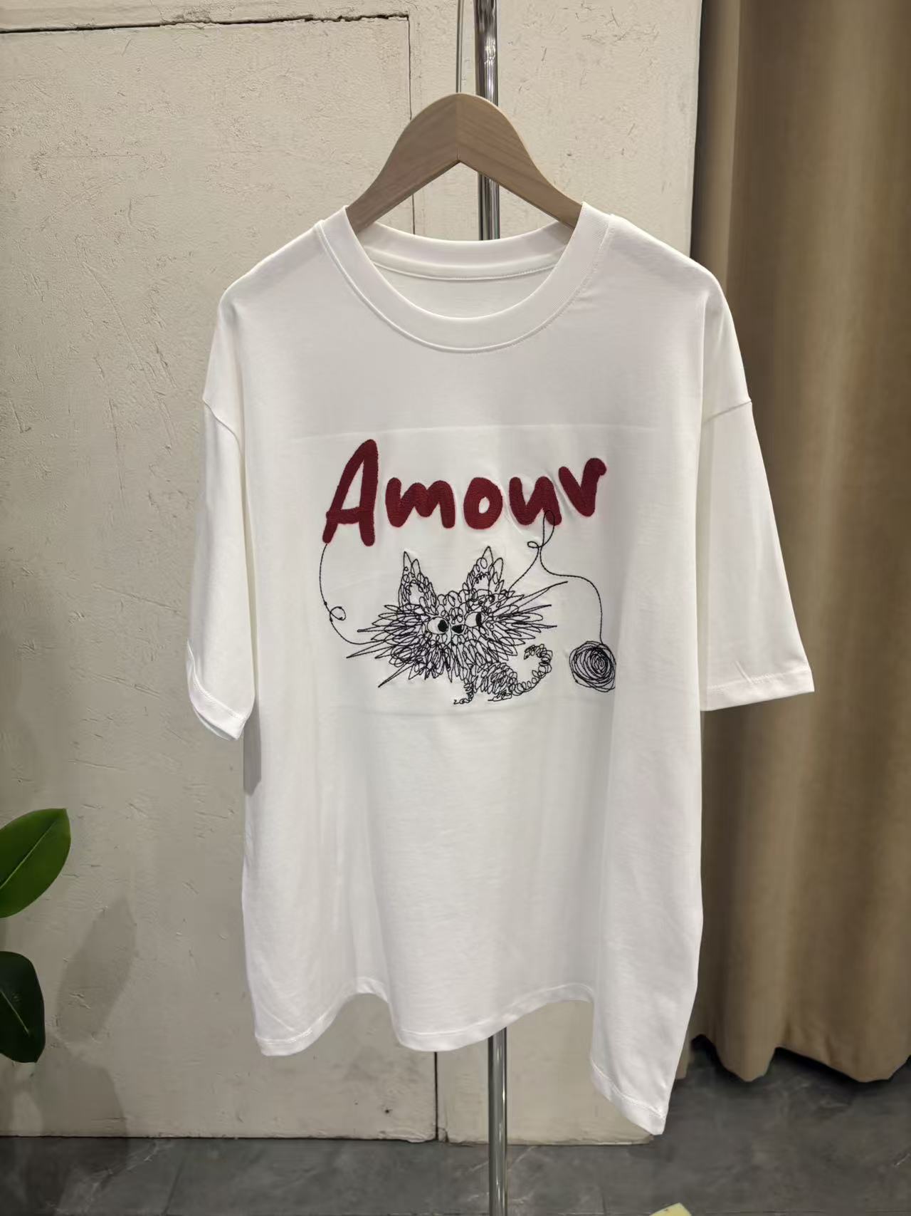 Amour Graffiti Cat Tee