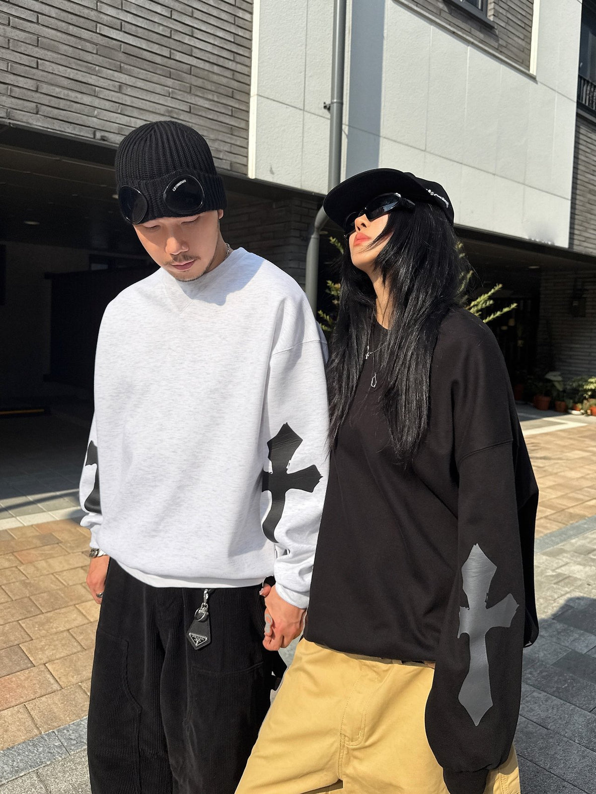 [Direct from Korea] PLUS 82 HIYA V-Vintage Sweat