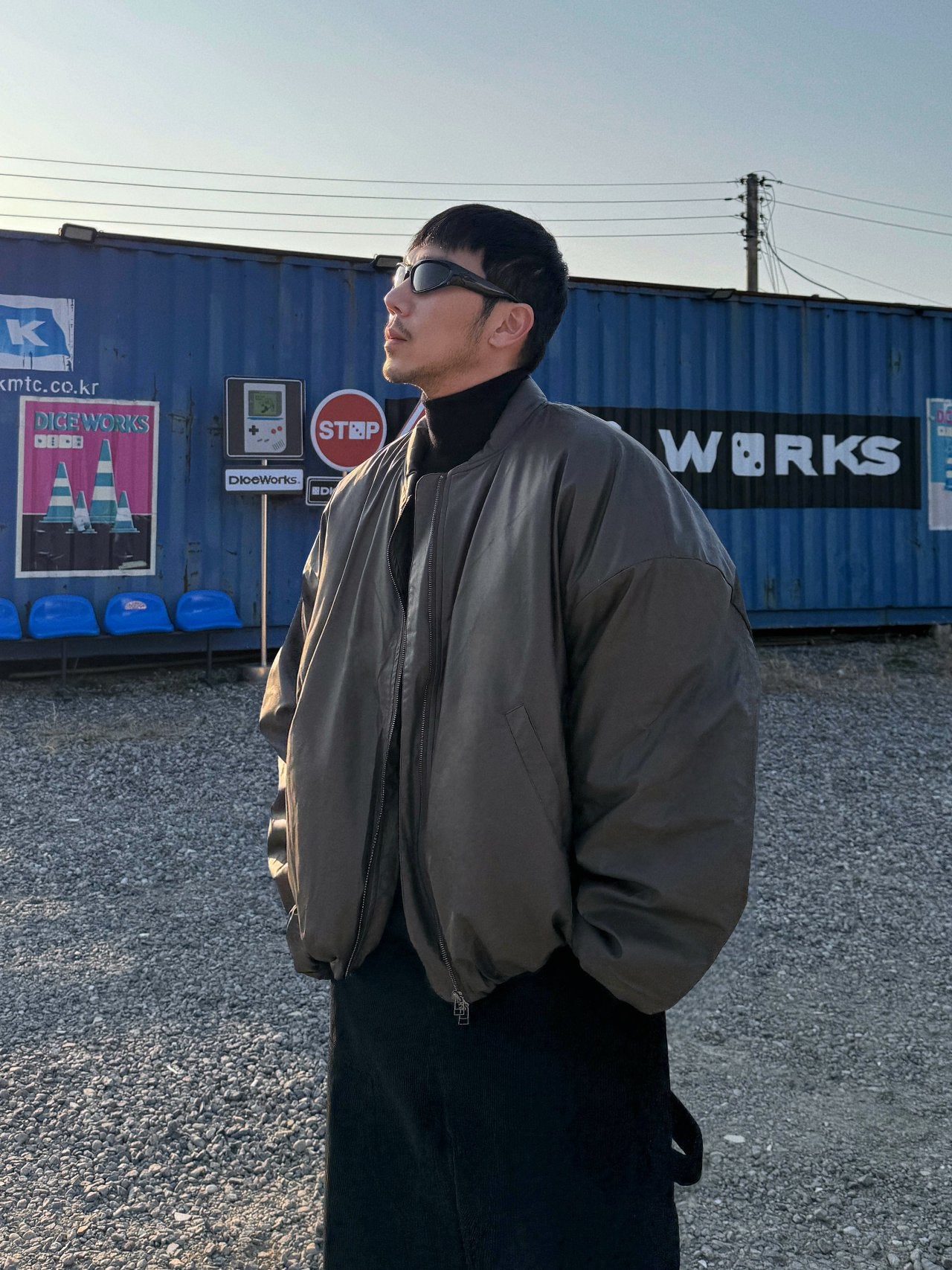 韓國直送 PLUS 82 HIYA Easy Poofer Down Jacket - HLY &amp; CHOCCICO