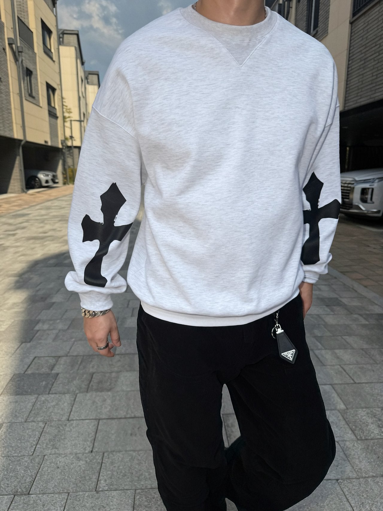 [Direct from Korea] PLUS 82 HIYA V-Vintage Sweat
