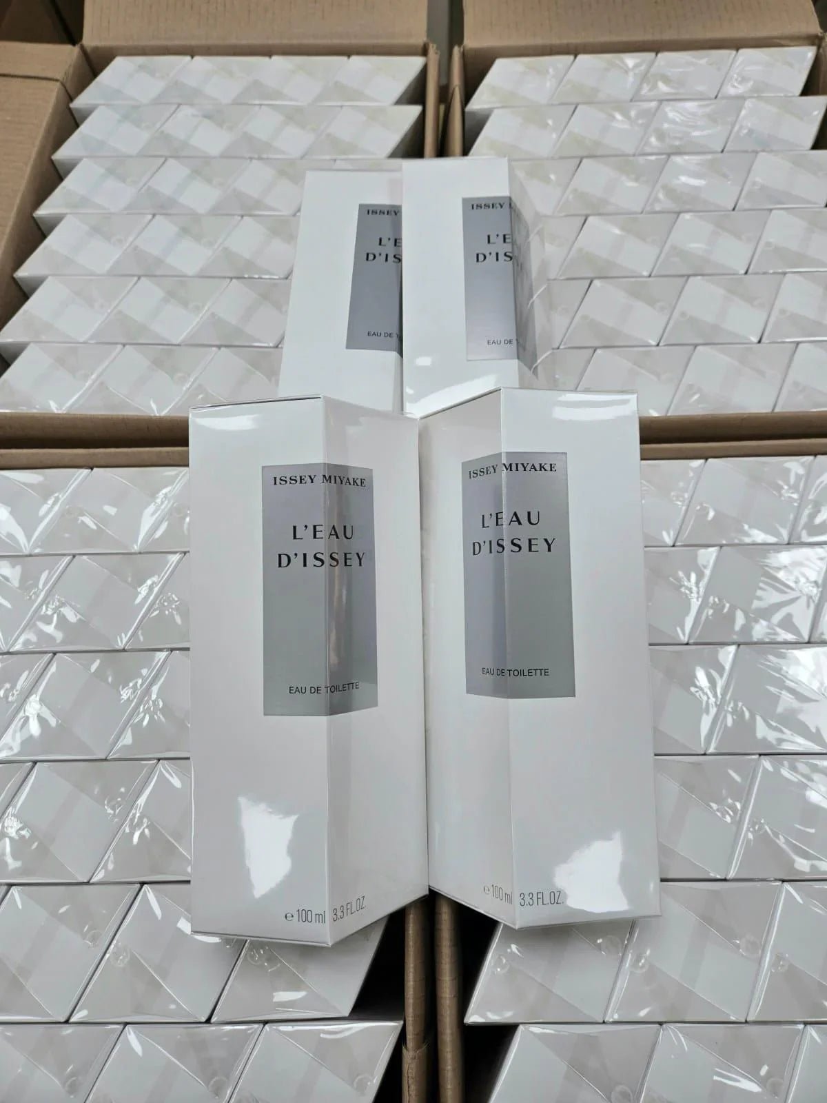 ISSEY MIYAKE LEAU DISSEY LADIES EDT SPRAY 100ML - HLY &amp; CHOCCICO