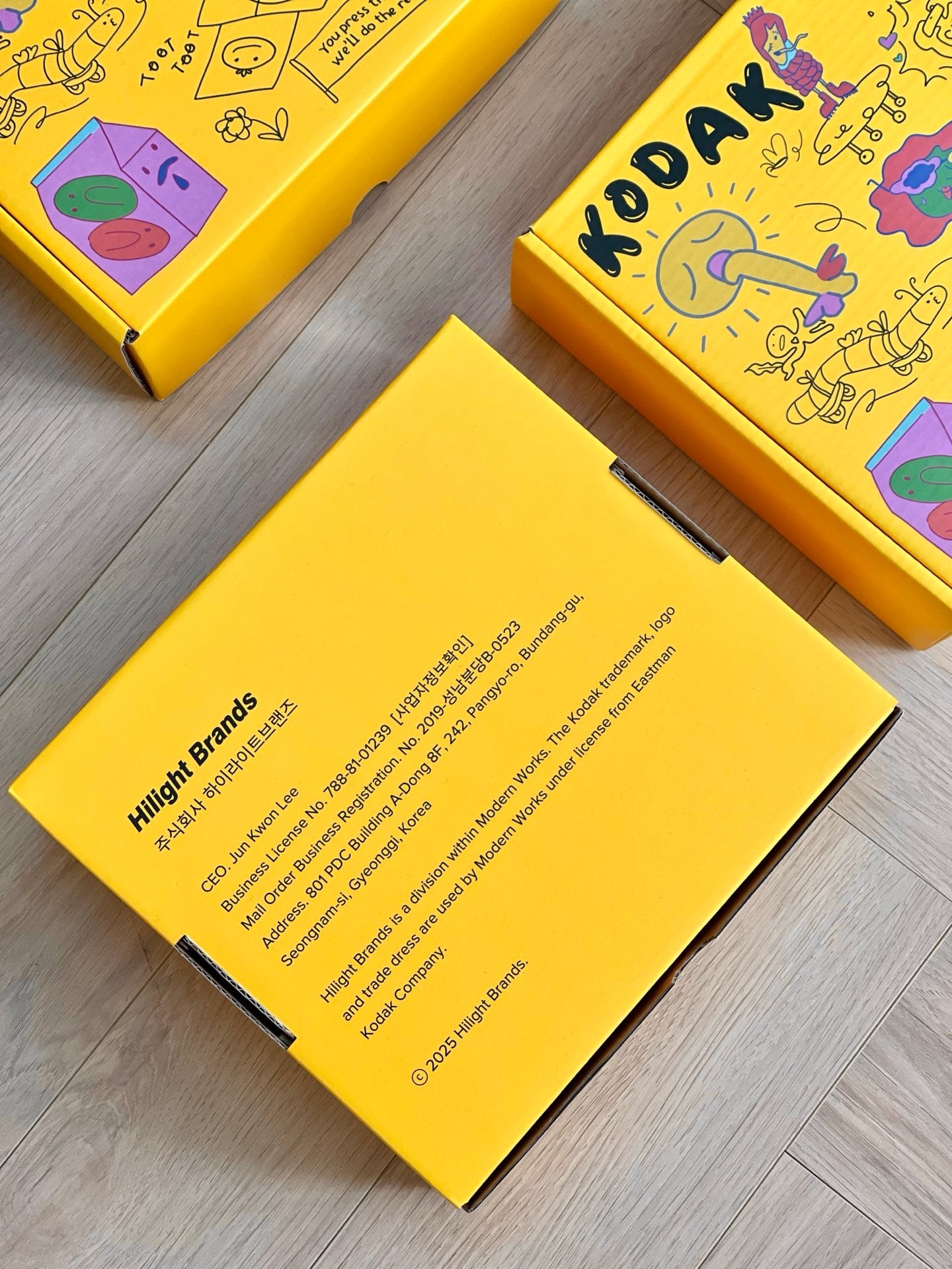 Kodak Camera Crossbody Bag - HLY & CHOCCICO