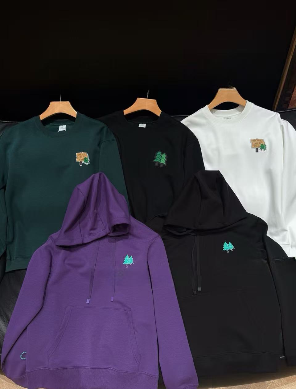 KOLON Camp 系列 (圓領/有帽) - HLY & CHOCCICO